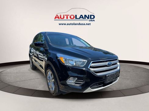 Used 2017 Ford Escape SE AWD/4WD image 2