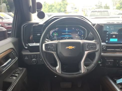 Used 2024 Chevrolet Silverado 2500 LT AWD/4WD image 19