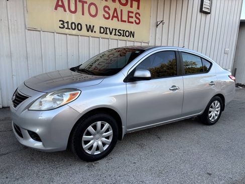 Used 2013 Nissan Versa SV image 8