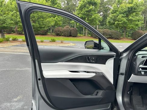 Used 2025 Cadillac Lyriq Sport w/ LPO, Floor Liner Package AWD/4WD image 59