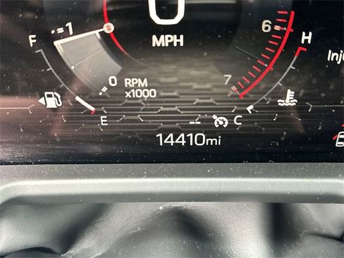 Certified 2025 GMC Acadia Elevation image 12