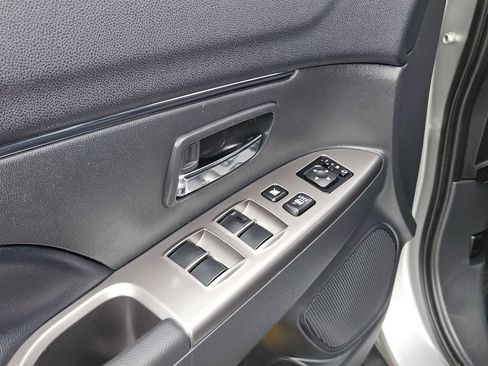 Used 2025 Mitsubishi Outlander Sport SE AWD/4WD image 15