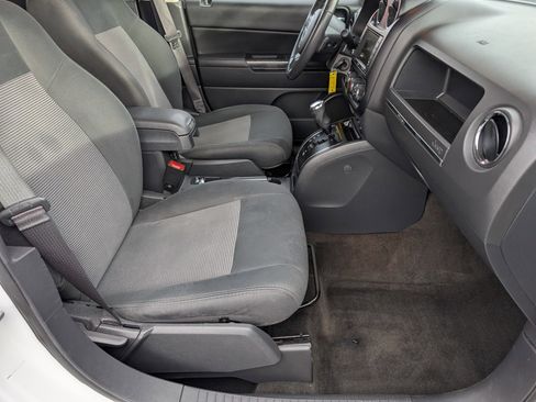 Used 2015 Jeep Patriot Latitude w/ Sun/Sound Group image 21