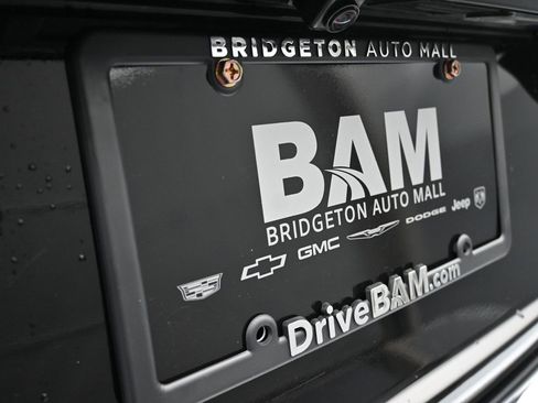 Used 2023 Nissan Altima 2.5 SV AWD/4WD image 3