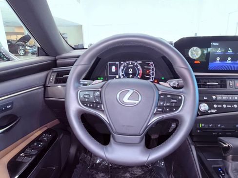 Certified 2022 Lexus ES 350 w/ Premium Package FWD image 17