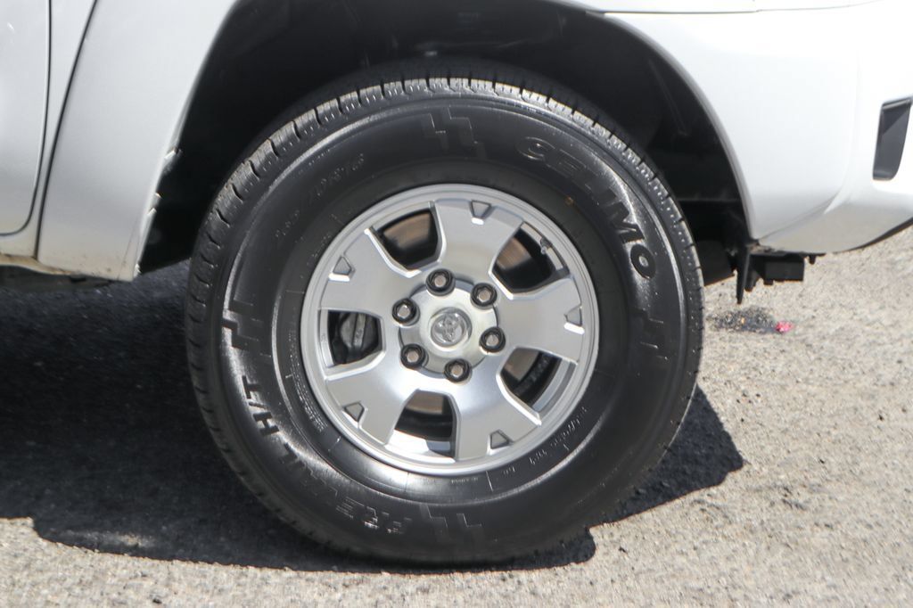 Used 2015 Toyota Tacoma PreRunner w/ TRD Off-Road Package RWD image 37