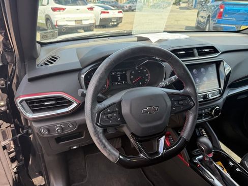 Used 2023 Chevrolet TrailBlazer RS w/ Convenience Package AWD/4WD image 18
