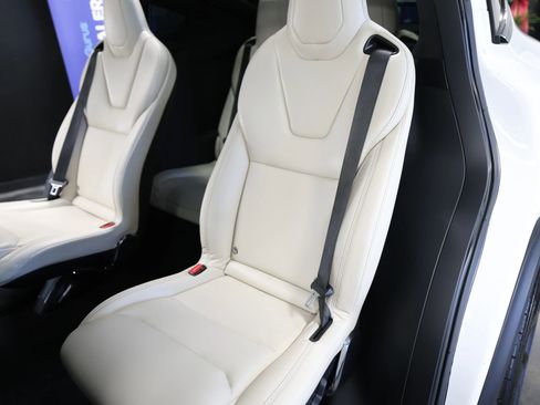 Used 2020 Tesla Model X Long Range image 40