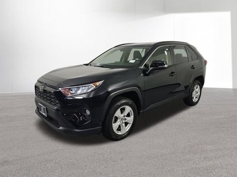 Used 2019 Toyota RAV4 XLE AWD/4WD image 24
