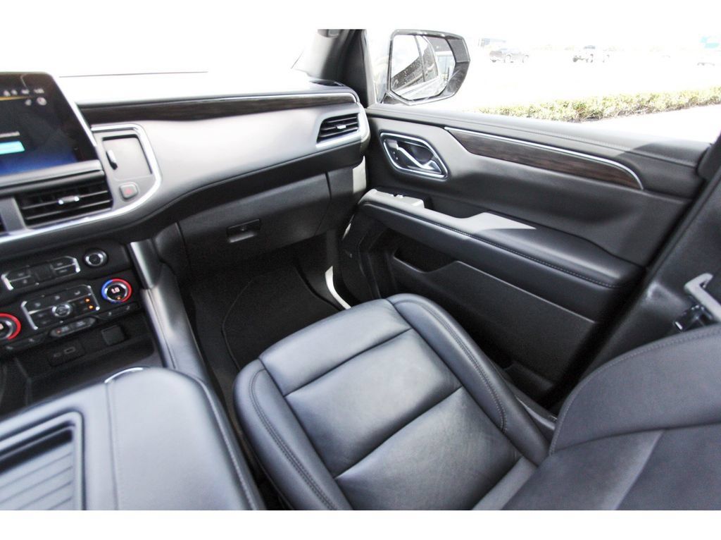 Used 2022 Chevrolet Tahoe LT w/ LT Signature Plus Package RWD image 11