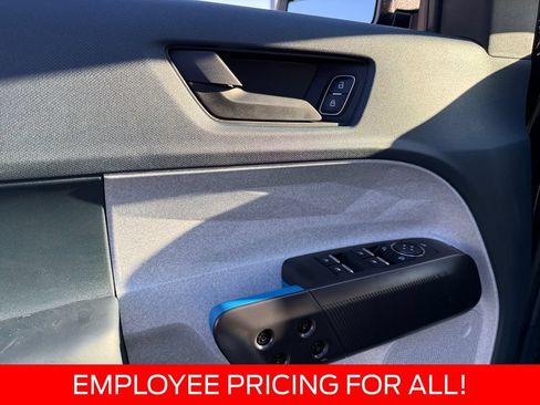 New 2025 Ford Maverick XLT w/ XLT Luxury Package FWD image 20