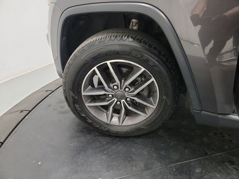 Used 2020 Jeep Grand Cherokee Limited w/ Luxury Group II AWD/4WD image 30