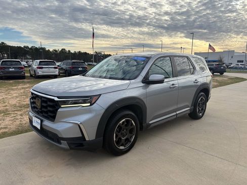 Certified 2023 Honda Pilot EX-L image 4