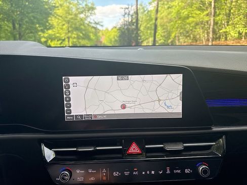 Used 2023 Kia Niro Wave image 22