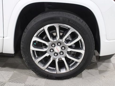 Used 2023 GMC Acadia Denali w/ Denali Ultimate Package AWD/4WD image 45