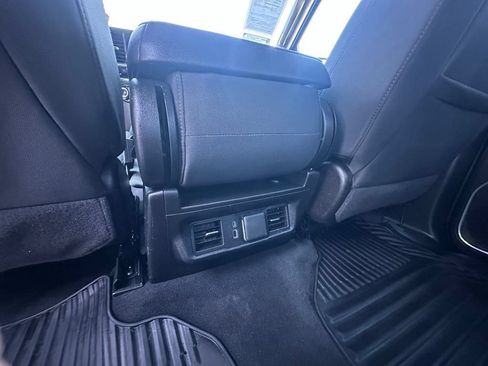 Certified 2025 Chevrolet Silverado 1500 LT AWD/4WD image 15