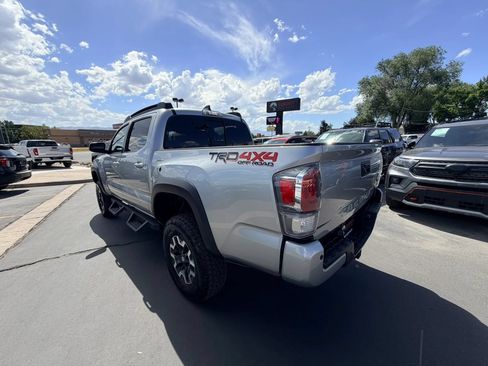 Used 2022 Toyota Tacoma TRD Off-Road w/ Technology Package AWD/4WD image 6