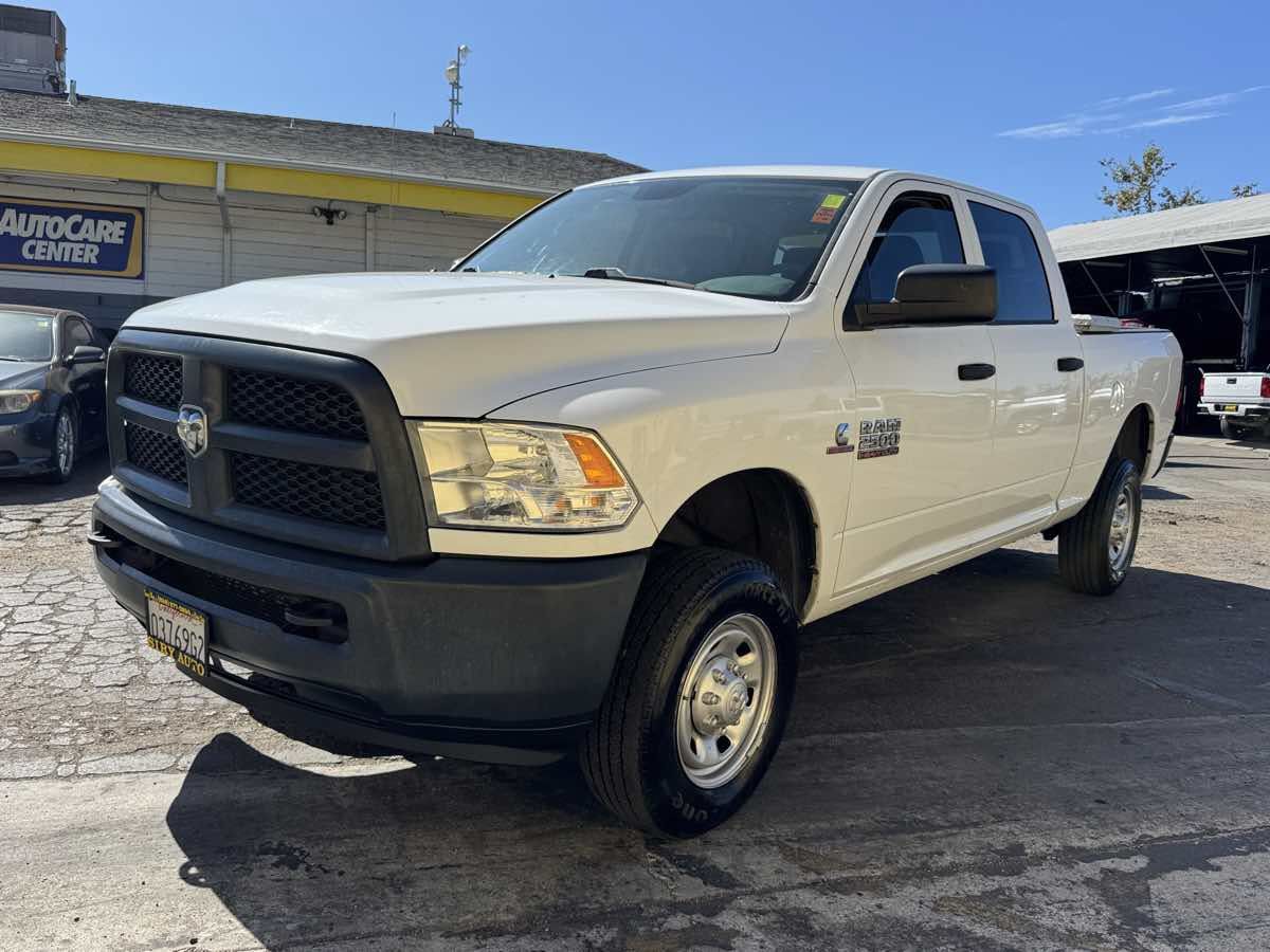 Used 2017 RAM 2500 Tradesman AWD/4WD image 4