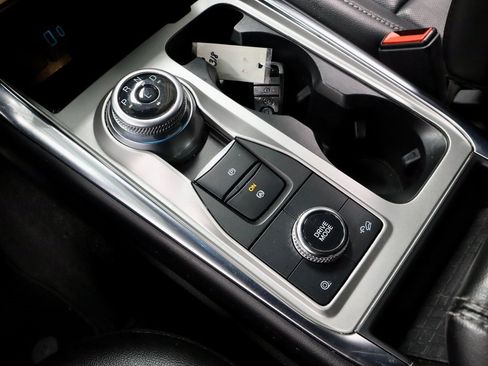 Used 2022 Ford Explorer Limited w/ Equipment Group 301A image 36