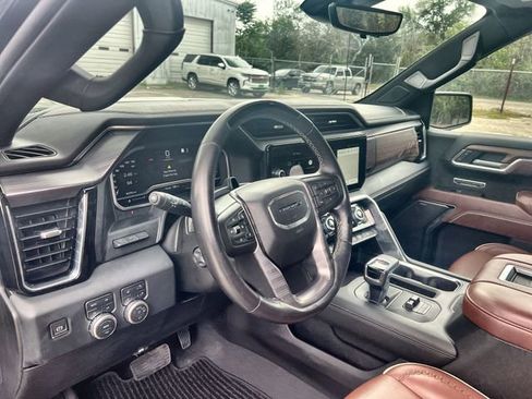 Used 2022 GMC Sierra 1500 Denali Ultimate AWD/4WD image 11
