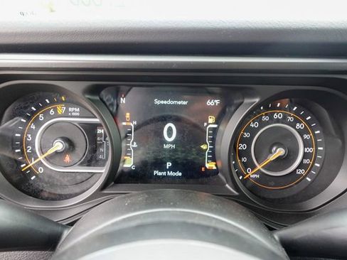 New 2025 Jeep Gladiator Rubicon image 17