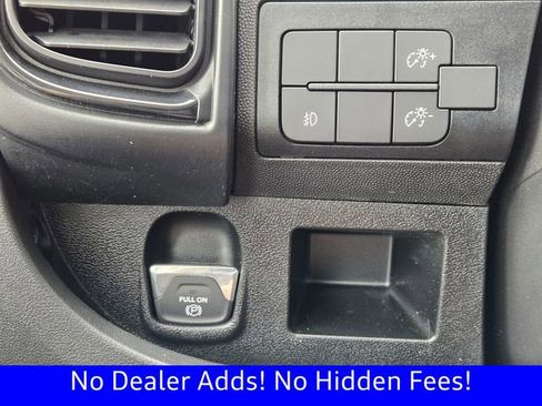 Used 2025 RAM ProMaster 2500 w/ Convenience Group image 23