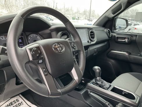 Used 2020 Toyota Tacoma TRD Off-Road image 20
