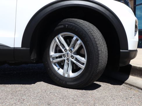 Certified 2023 Ford Explorer XLT AWD/4WD image 13