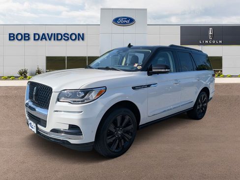 Certified 2022 Lincoln Navigator Black Label AWD/4WD image 1