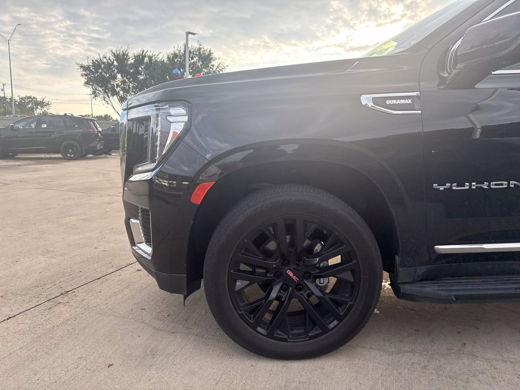 Used 2021 GMC Yukon SLT w/ SLT Premium Package RWD image 2