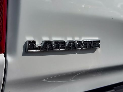 Used 2020 RAM 1500 Laramie w/ Off Road Group AWD/4WD image 9