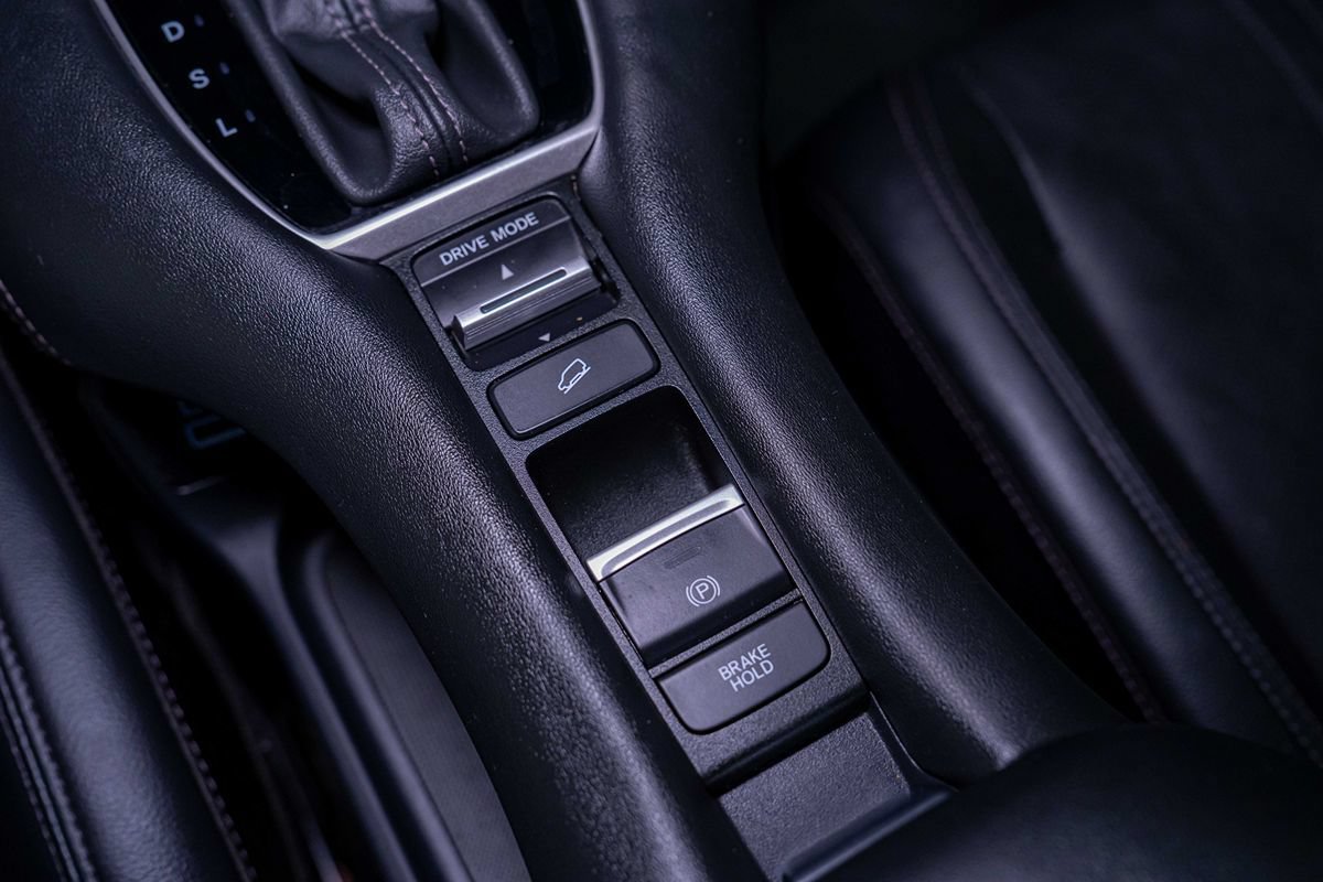 Used 2023 Honda HR-V EX-L image 8