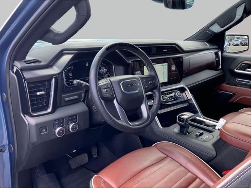 Used 2025 GMC Sierra 1500 Denali Ultimate AWD/4WD image 18