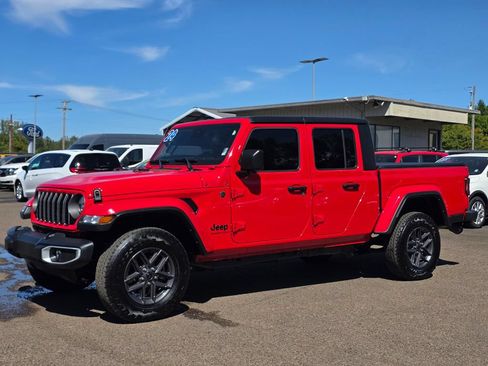 Used 2024 Jeep Gladiator Sport AWD/4WD image 1