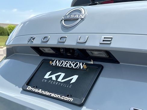 Used 2024 Nissan Rogue SL w/ SL Premium Package AWD/4WD image 14