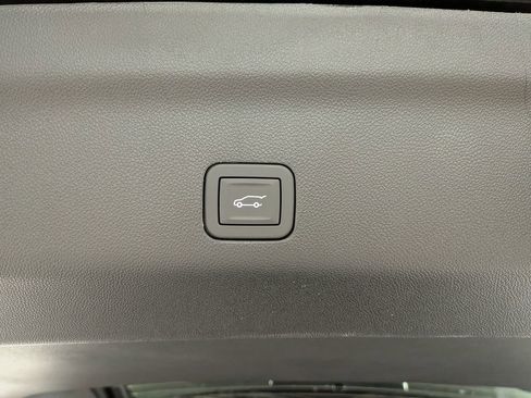 New 2026 GMC Yukon XL Denali w/ Sun & Power Step Package image 11