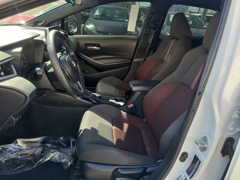Used 2023 Toyota Corolla SE w/ SE Premium Package FWD image 18