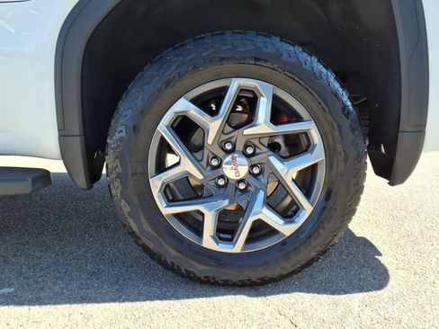 Used 2024 GMC Sierra 1500 SLT w/ SLT Premium Plus Package image 22