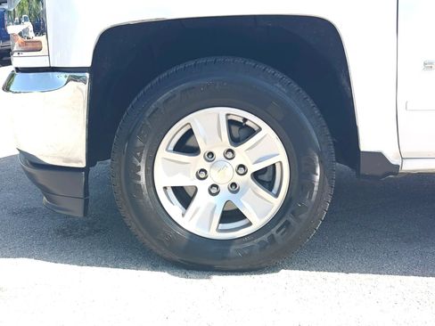 Used 2019 Chevrolet Silverado 1500 LT RWD image 12