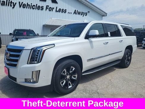 Used 2017 Cadillac Escalade ESV Luxury AWD/4WD image 33