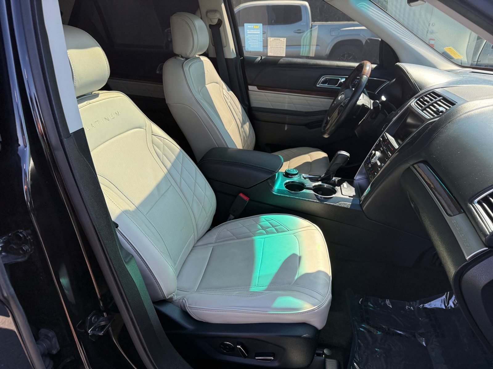 Used 2016 Ford Explorer Platinum AWD/4WD image 20
