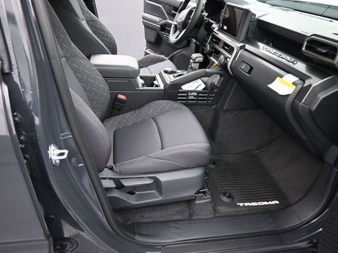 Used 2025 Toyota Tacoma SR5 w/ SR5 Upgrade Package image 14