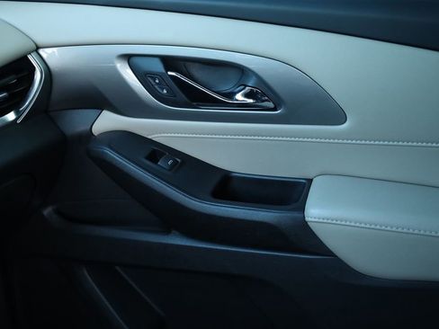 Used 2023 Chevrolet Traverse LS w/ Safety Package image 36