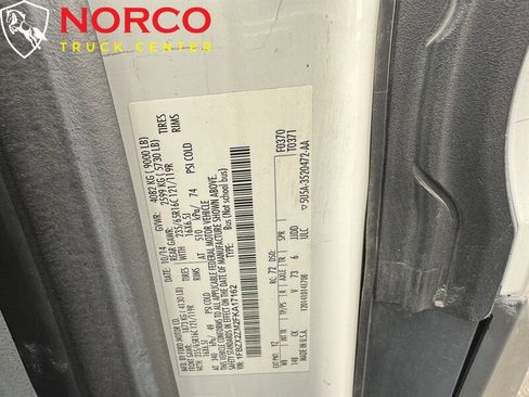 Used 2015 Ford Transit 350 XLT image 24