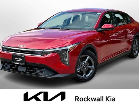 Certified 2025 Kia K4 LXS image 1