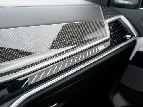 Used 2025 BMW X5 M60i w/ Premium Essential Package image 39