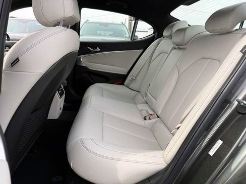 Certified 2025 Genesis G70 2.5T image 11