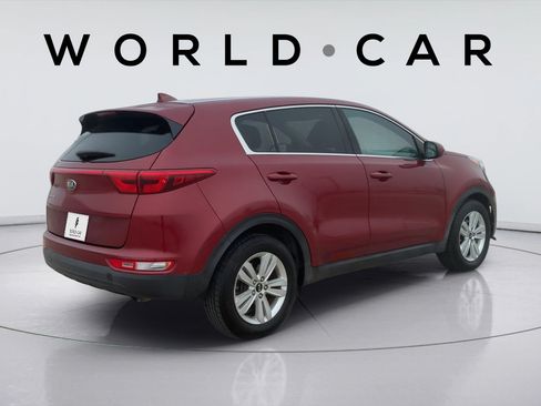 Used 2017 Kia Sportage LX FWD image 3
