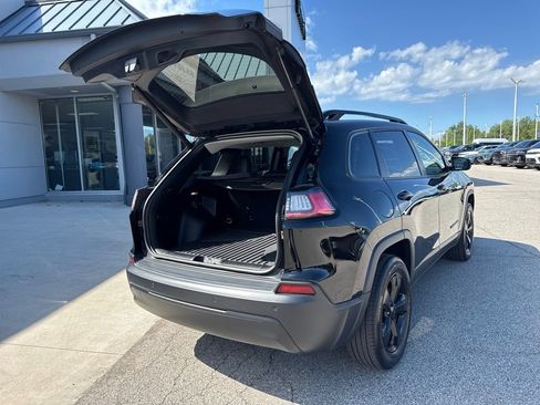 Used 2023 Jeep Cherokee Altitude Lux w/ Lux Elite Package AWD/4WD image 16
