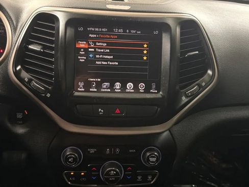 Used 2017 Jeep Cherokee High Altitude AWD/4WD image 16